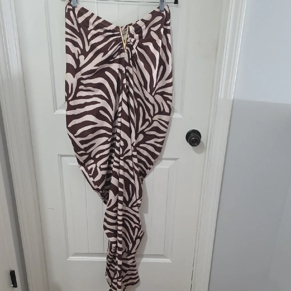 SHEIN Strapless Zebra-Print Maxi Dress in Brown & Cream - Picture 4 of 6